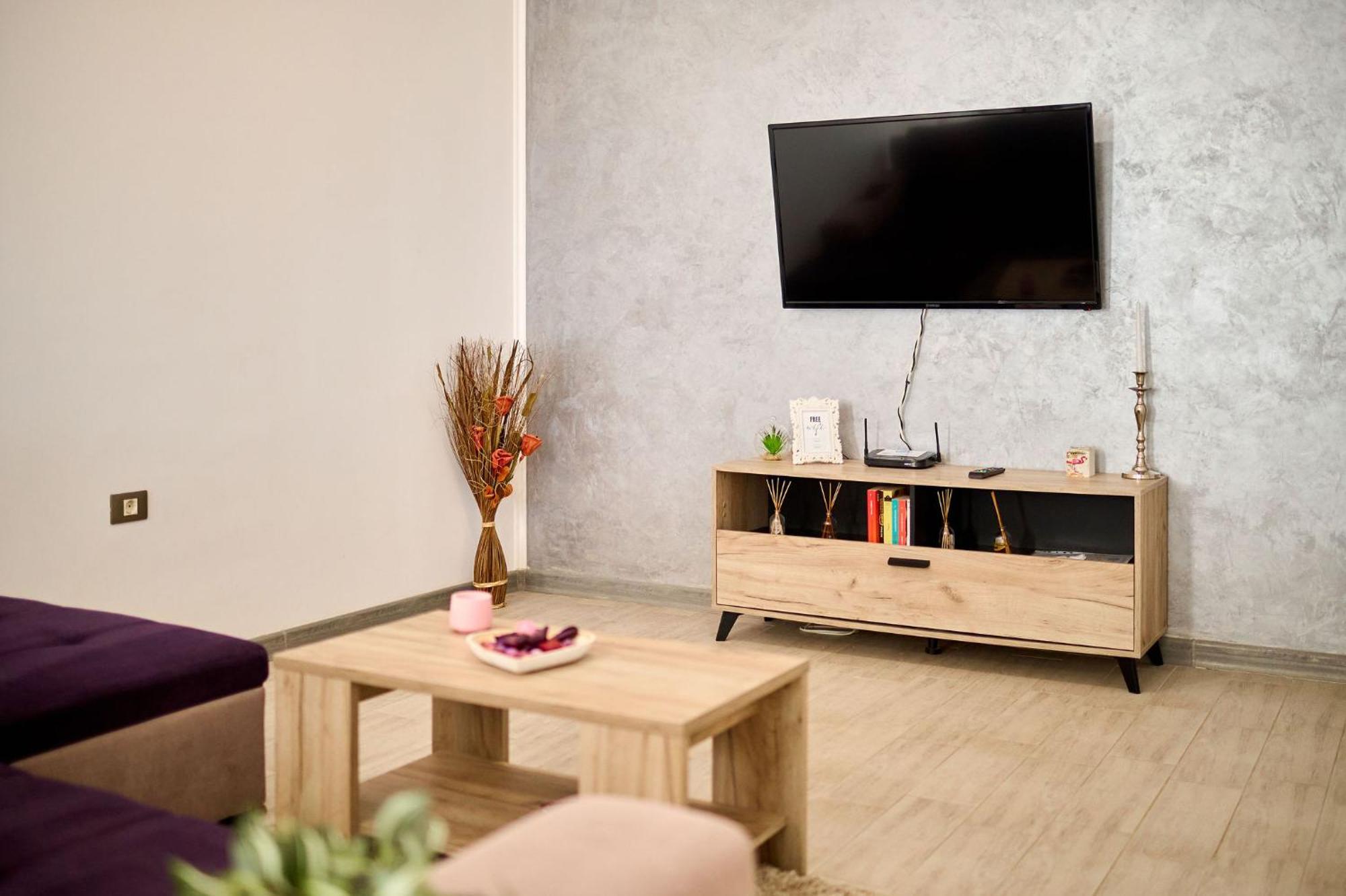 Evelyn'S Apartment Spa&Pool Beach Resort 마마이아 외부 사진